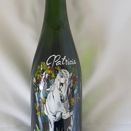 SYLVIE VALOT Peinture sur bouteille - CHARLY SUR MARNE SYLVIE VALOT Peinture sur bouteille - CHARLY SUR MARNE